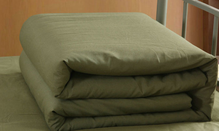 亮点二:培养独立自主好习惯做卫生,洗晒衣物,叠被,感恩教育.